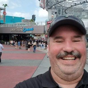 Meet your Posher, Tom